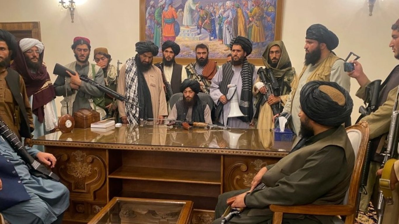 Талибаните забраниха "Гласът на Америка" и "Свободна Европа"