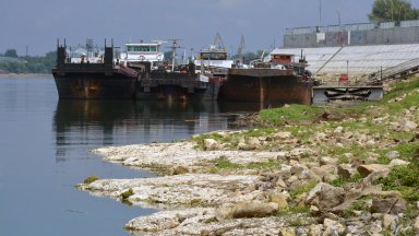 Нивото на река Дунав при Русе днес е на сантиметър