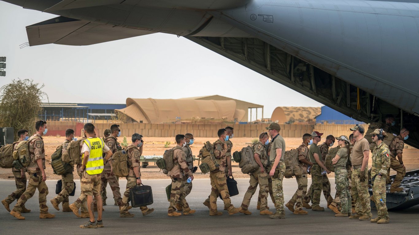 Франция изтегли последните си войници от Мали