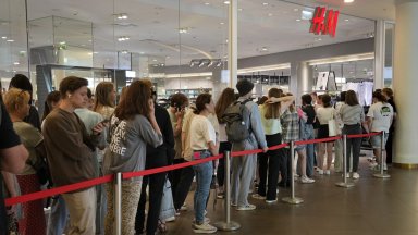 H&M отвори 118 магазина в Русия, за да разпродаде стоката си