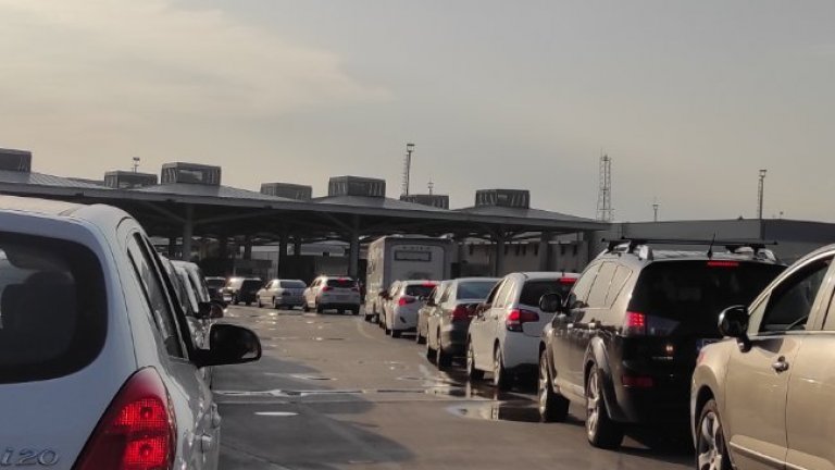 Турция засилва мерките по ГКПП-тата с България и Гърция заради тежкия летен трафик