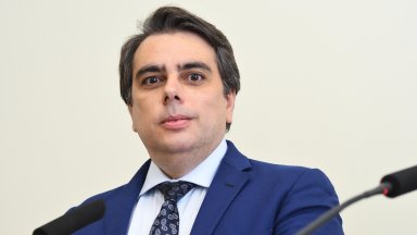 Асен Василев: Нещата са на кантар - социологията не даде ясен отговор дали да се явим на вота с ДБ
