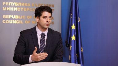 Пеканов: България трябва да се бори да влезе в Еврозоната на 1 януари 2024 г.