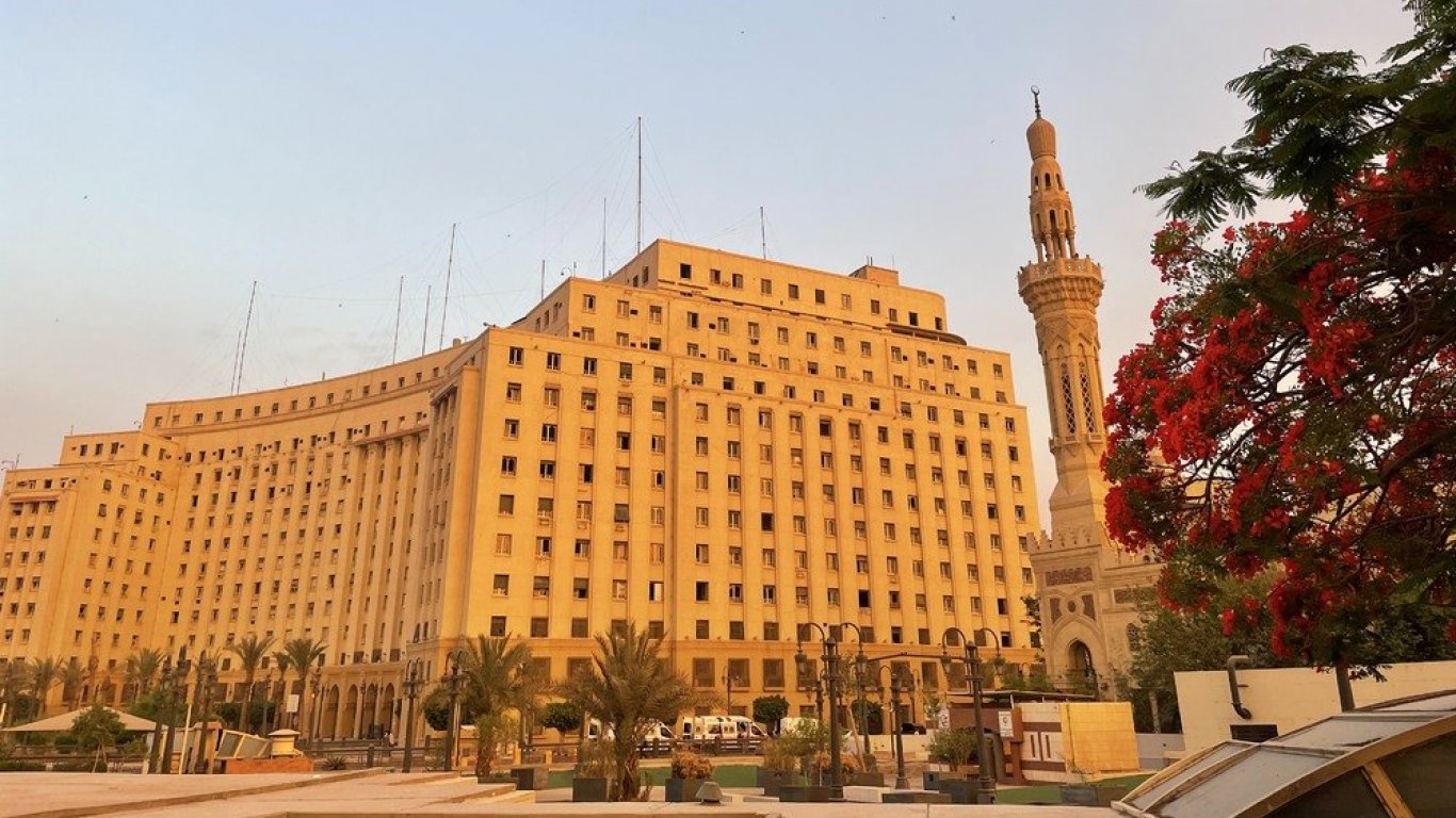 "Най-мразената" сграда в Египет ще се превърне в грандиозен хотел
