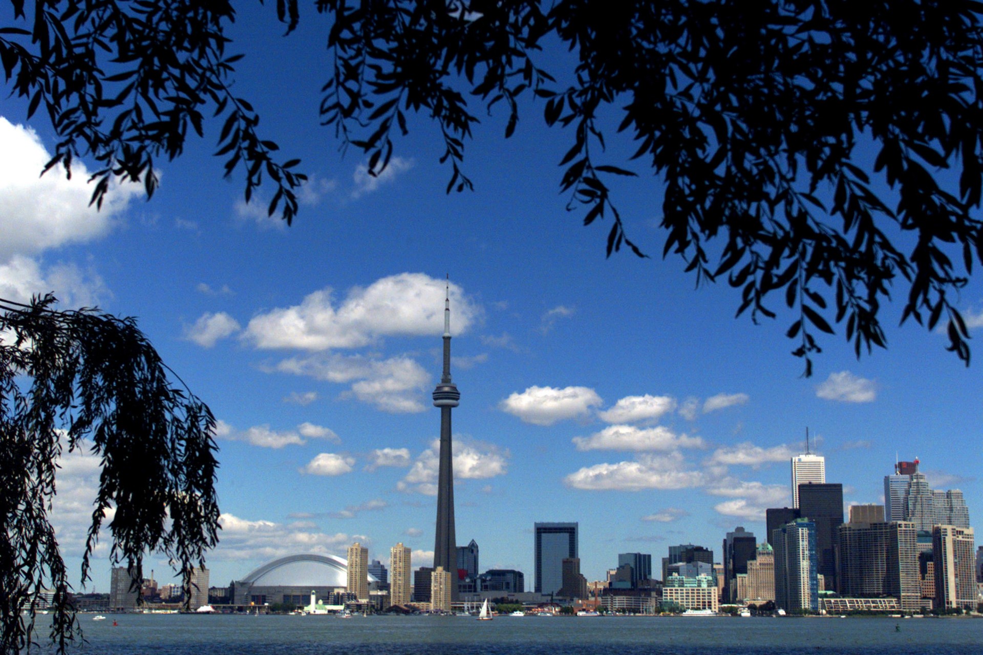 Торонто е един от най-големите финансови центрове в света.