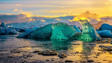 Какво се крие под повърхността на "зеления" айсберг?