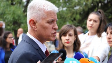 Служебното правителство не купува самолети Грипен Служебното правителство събира оферти