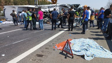 Товарен камион с повредени спирачки е причинил жестока катастрофа в