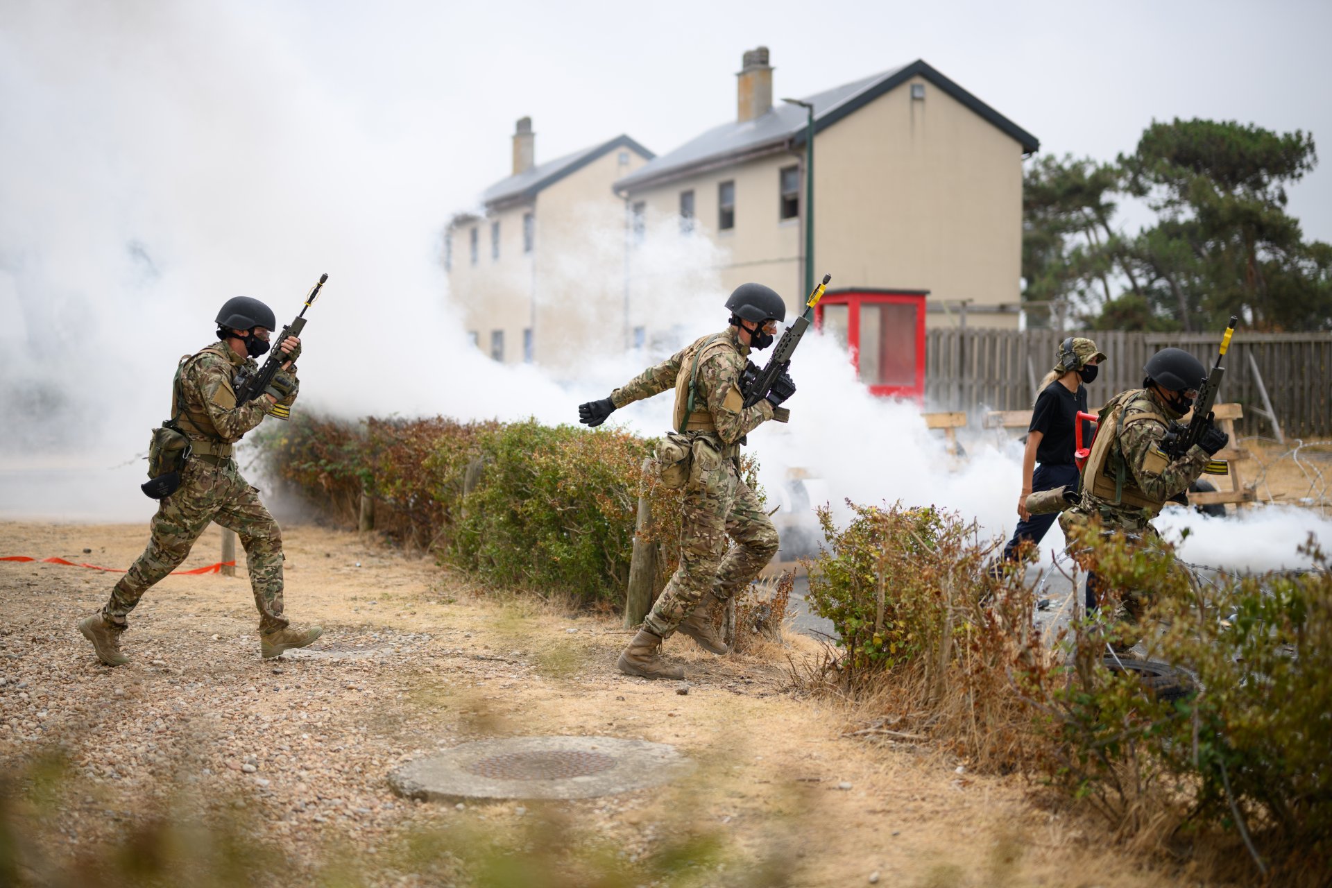 Украински военни доброволци участват в градско бойно учение. Те са на съвместно обучение с членове на британските въоръжени сили в Югоизточна Англия. 
