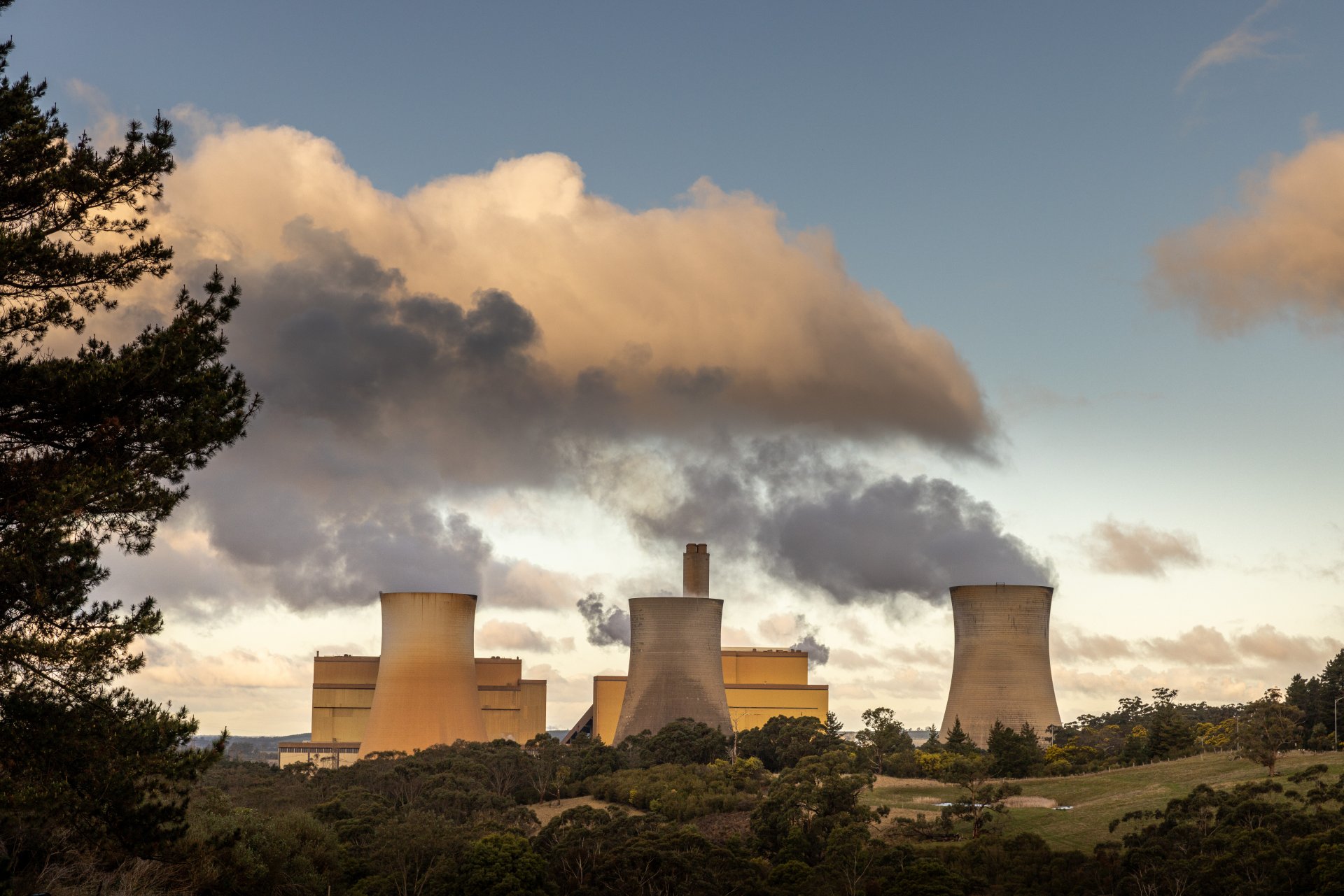  Общ изглед на електроцентралата Ялоурн, която сега есобственост на EnergyAustralia.