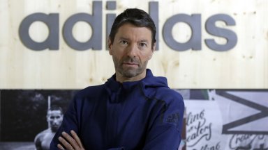 Шефът на Adidas напуска, притиснат от конкуренцията с Puma