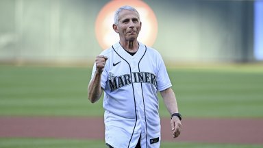 Доктор Антъни Фаучи главният инфекционист на САЩ който придоби широка