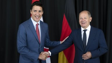 Берлин: Канада притежава почти всички суровини, които има Русия, но тя е демокрация