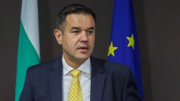 Министърът на икономиката: Борим се бързо и рязко да свалим инфлацията заради еврозоната