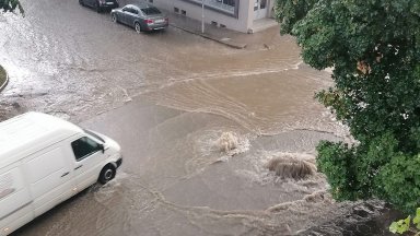 Нов порой заля Карлово Дерето в квартал Меден дол отново