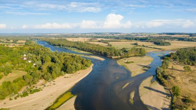 Река Лоара във Франция - с незапомнено ниско ниво заради сушата