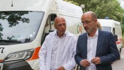 Допълнителни линейки дежурят от днес по черноморските курорти