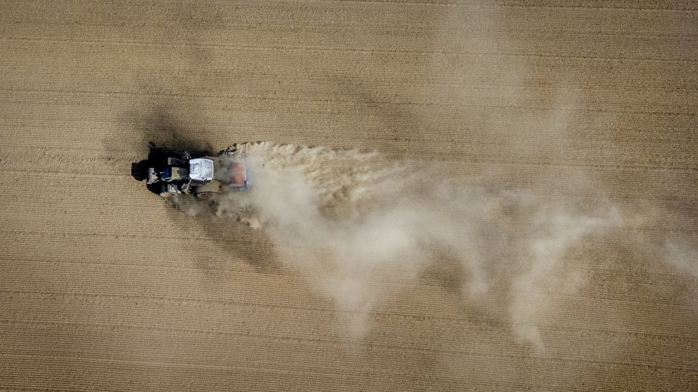 Безпрецедентната суша в Европа нанесе тежък удар по енергодобива и земеделието