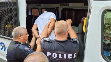 Полицаи преследваха автобус с нелегални мигранти по магистрала "Тракия"