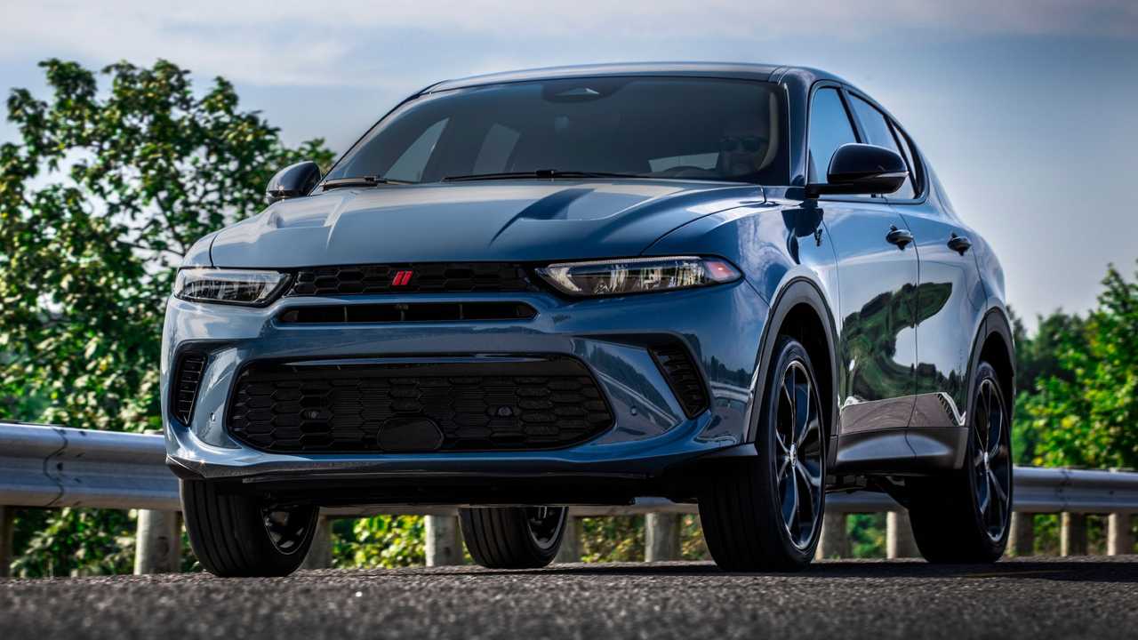 В Alfa Romeo са недоволни от появата на Dodge Hornet