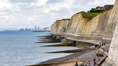 Франция обвинява Великобритания че използва Ламанша като място за изхвърляне