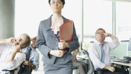 Как се държат различните зодиакални знаци на работа?