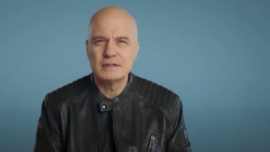 Лидерът на Има такъв народ Слави Трифонов поиска българския народ