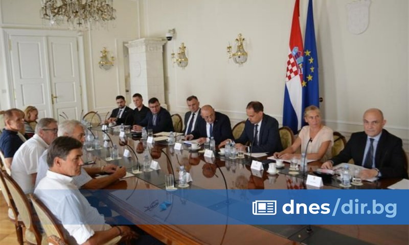 В Министерския съвет завърши срещата между вицепремиера и министър на