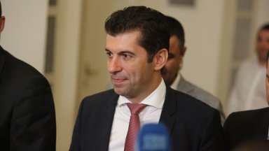 Бившият премиер Кирил Петков коментира жребия за вота и отново