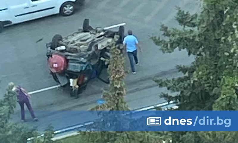 Тежка катастрофа между два автомобила е станала на столичния булевард България,