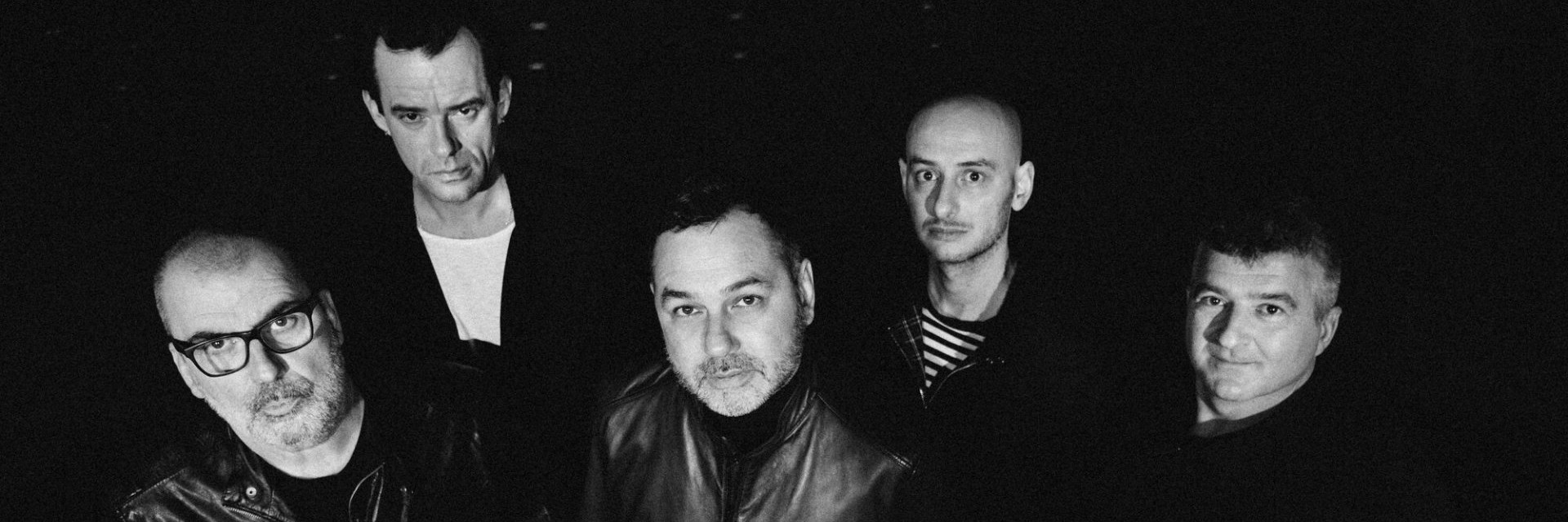 ОСТАВА пускат своята ПОМОЩ облечена в красиво морско видео