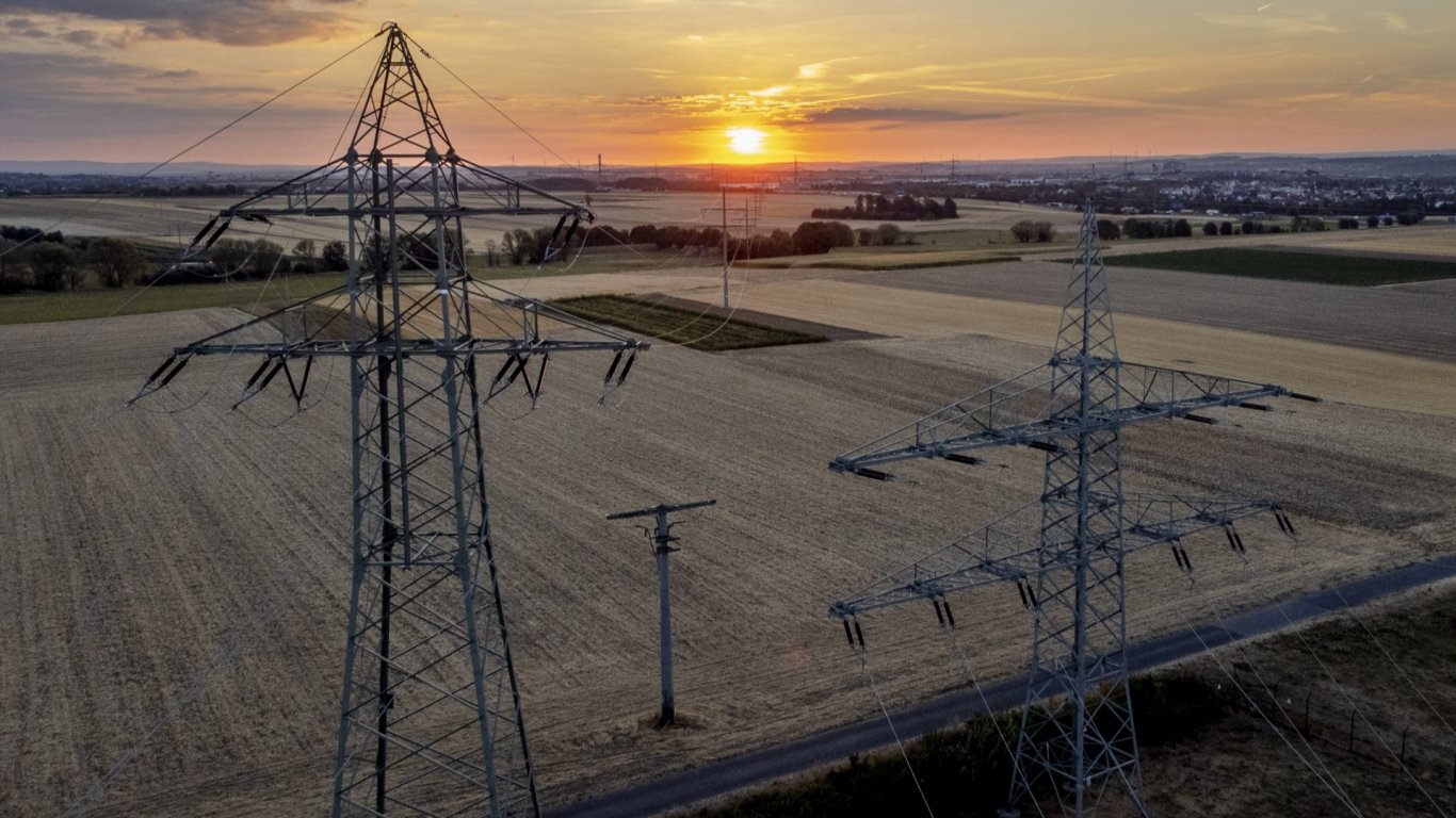 Студът връща борсовите цени на електроенергията към 200 евро за MWh