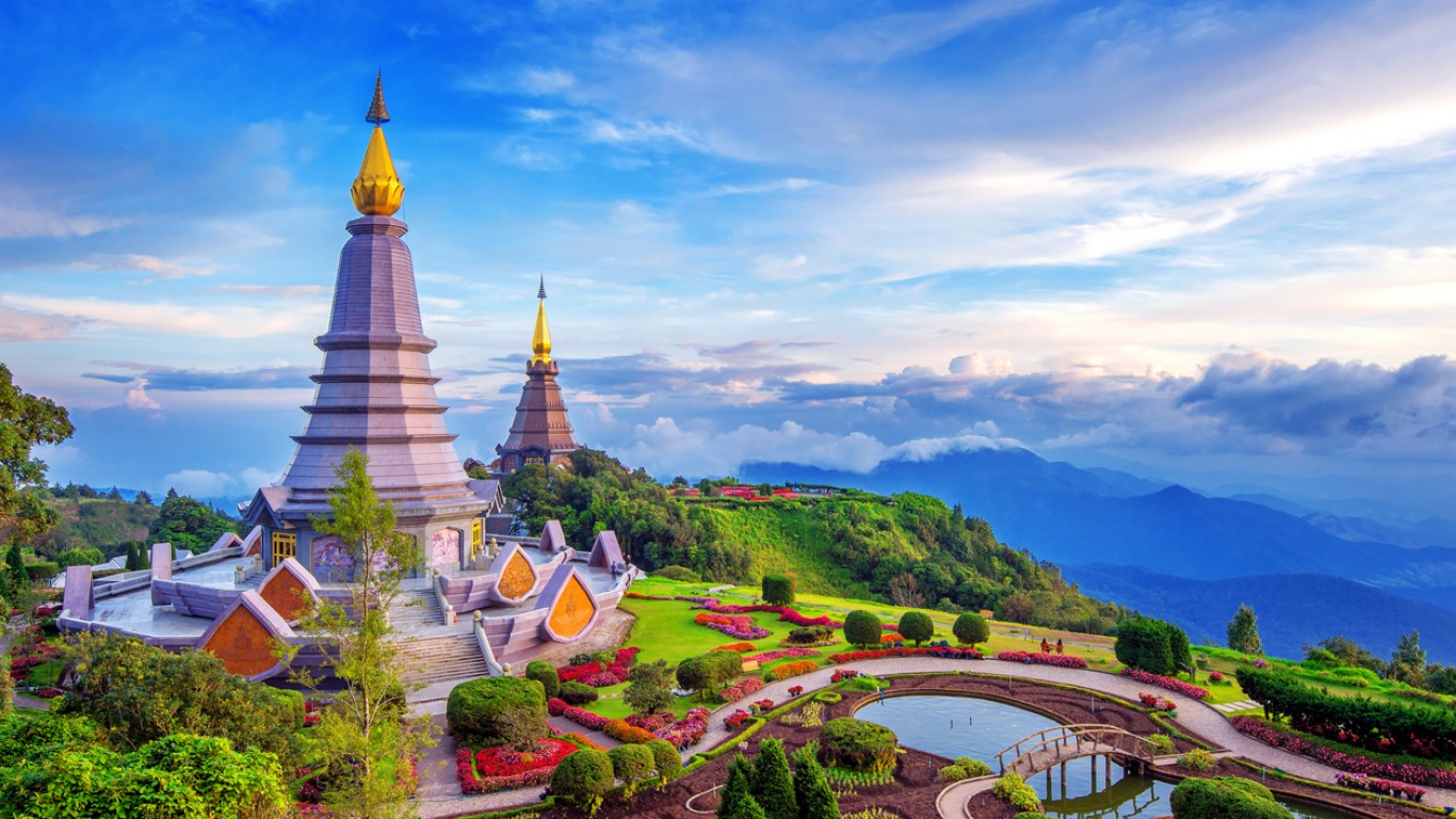 Туристите се завръщат в Тайланд след историческия срив през 2021 г. 