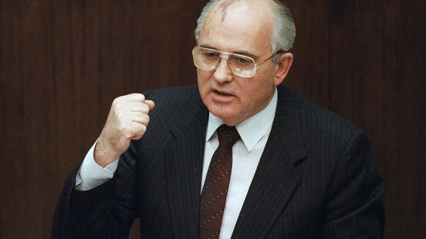 Михаил Горбачов ще бъде погребан извън Кремъл в събота