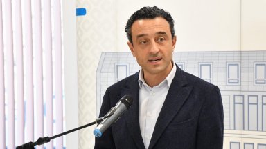 Онези които пипат Изборния кодекс очевидно те бутат страната към