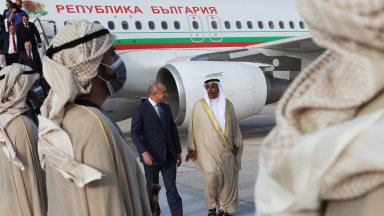 Президентът Румен Радев и ръководената от него делегация пристигнаха в