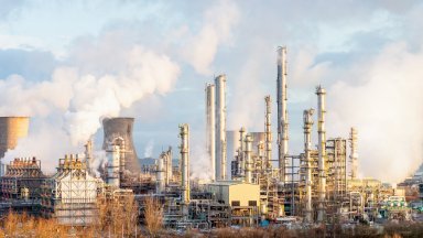 Европейският въглероден пазар изисква от електроцентралите и заводите да купуват