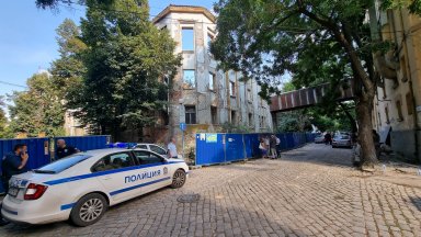 Полиция спря събарянето на пореден тютюнев склад в Пловдив Спорният