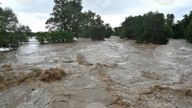 Прокуратурата започна разследване на причините за наводнението в няколко карловски