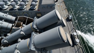 Нормативният акт разрешава всичко от повишаване на заплатите на