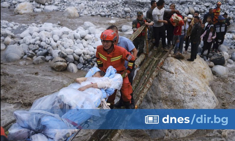 Мощното земетресение, което предизвика свлачища и разруши сгради в югозападната