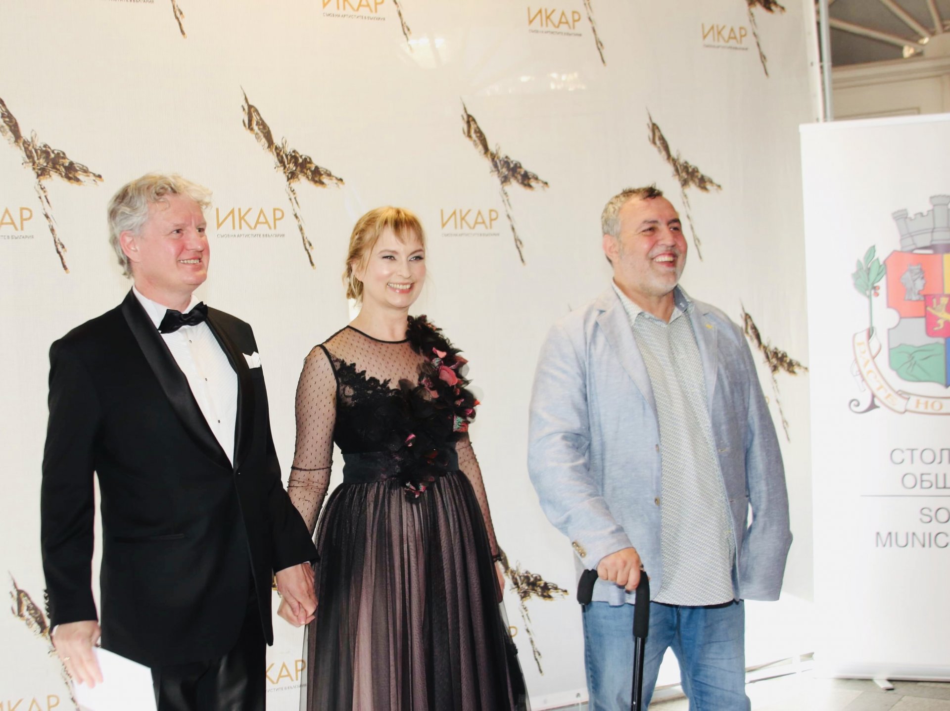 Джонатан и Красимира по време на церемонията на наградите "Икар" 2020 г.    Снимка: Кайа Христова
