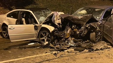 Девет души са ранените при верижния сблъсък между три коли