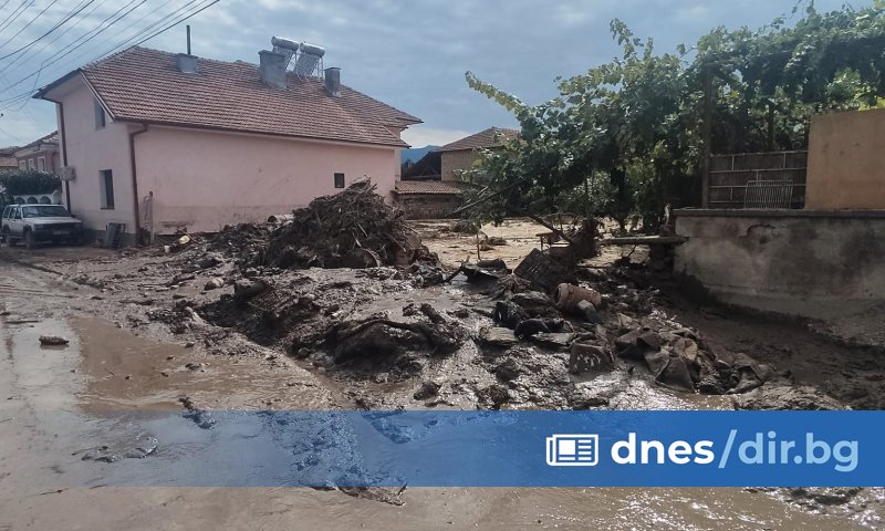 РЗИ-Пловдив отправи препоръки към хората в наводнените карловски села Богдан,