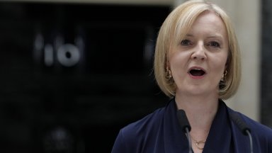 Новият британски премиер Лиз Тръс проведе телефонни разговори с американския