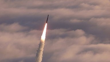 САЩ тества междуконтинентална балистична ракета (видео)