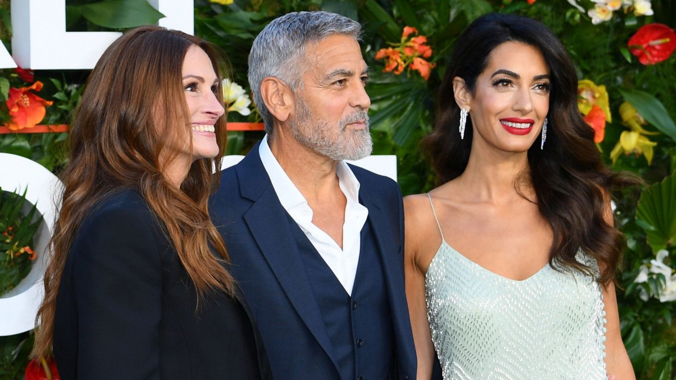 Клуни в Лондон: между Джулия и Амал