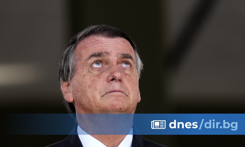 Президентът на Бразилия Жаир Болсонаро обяви тридневен траур след смъртта