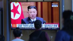 Ким Чен-ун: Северна Корея никога няма да се откаже от ядрените ракети