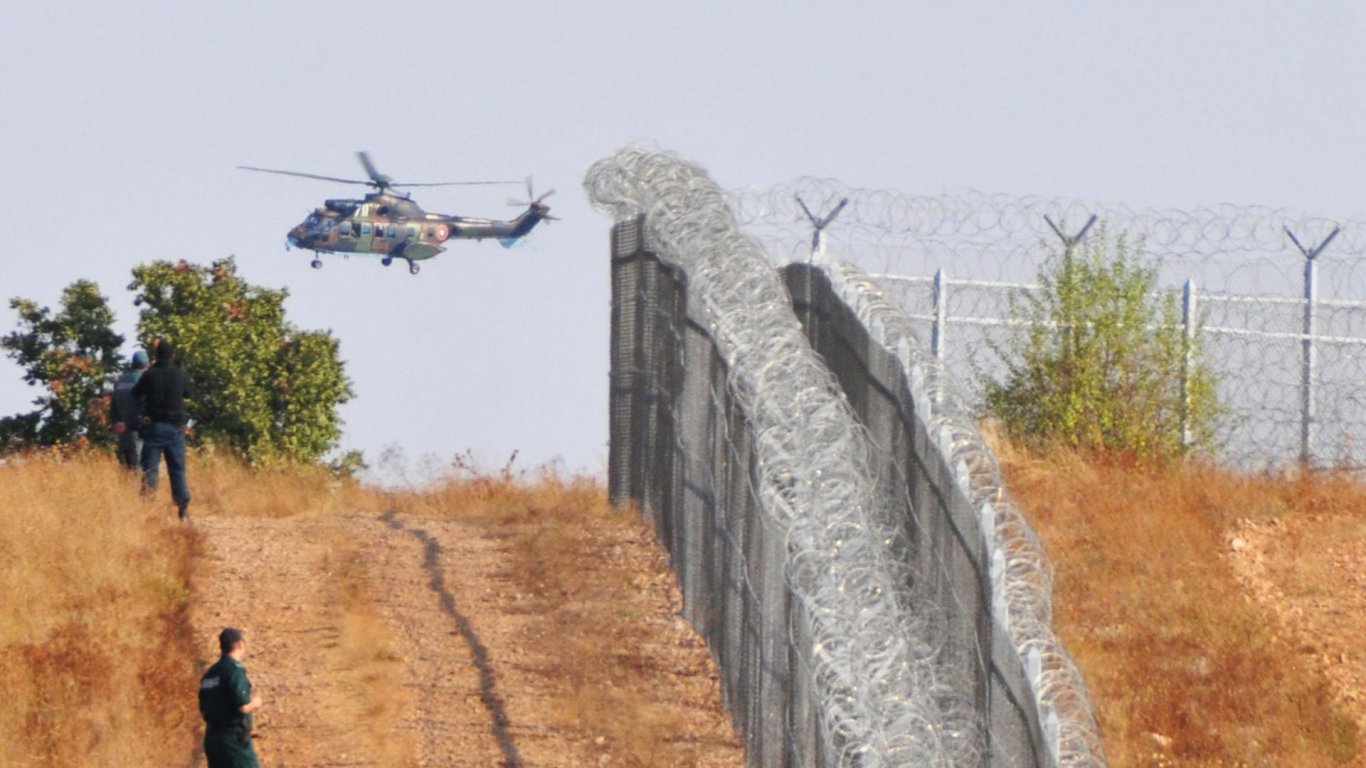 Рекорд на мигрантския натиск: 133 552 нелегални опитали да минат турската граница